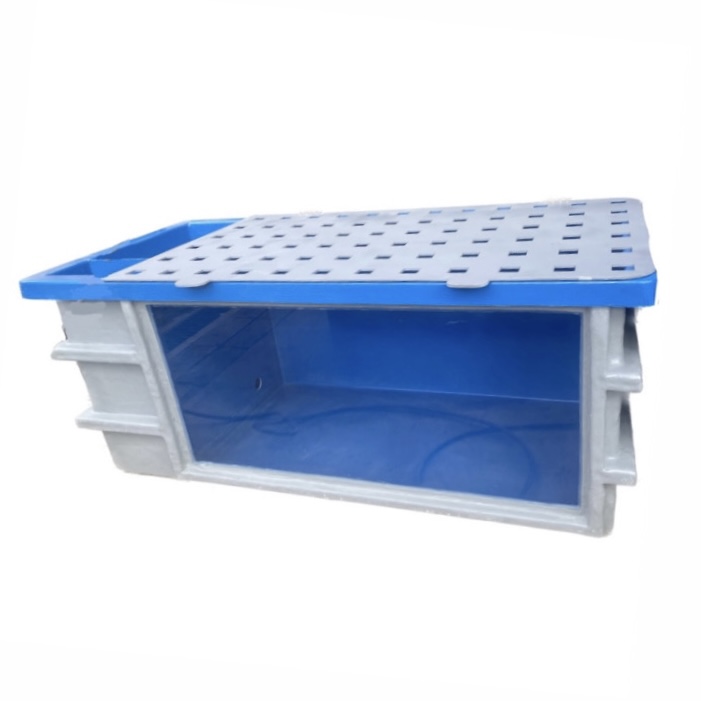 Fish pond with window, filtration and pump included PICK UP ONLY